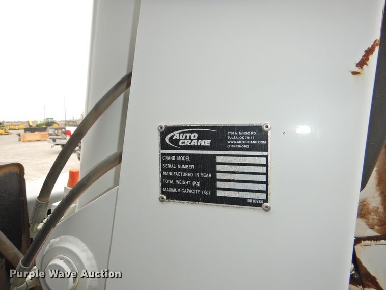 image for item HO9904 2007 Chevrolet C4500  Crew Cab flatbed truck