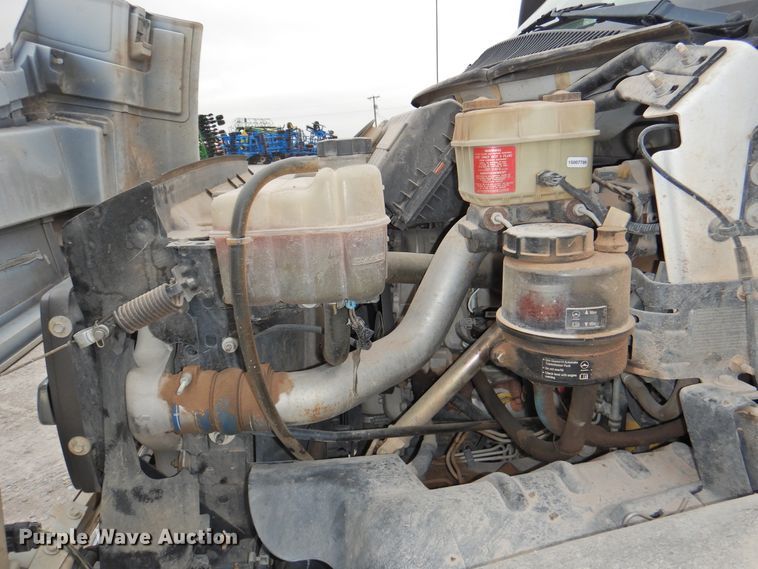 image for item HO9904 2007 Chevrolet C4500  Crew Cab flatbed truck