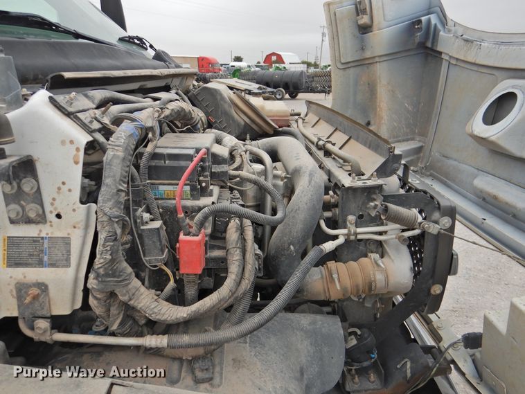 image for item HO9904 2007 Chevrolet C4500  Crew Cab flatbed truck