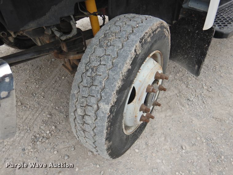 image for item HO9904 2007 Chevrolet C4500  Crew Cab flatbed truck