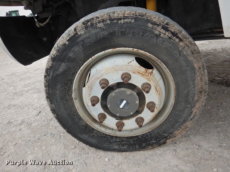 image for item HO9904 2007 Chevrolet C4500  Crew Cab flatbed truck