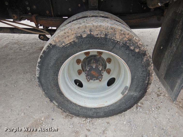 image for item HO9904 2007 Chevrolet C4500  Crew Cab flatbed truck