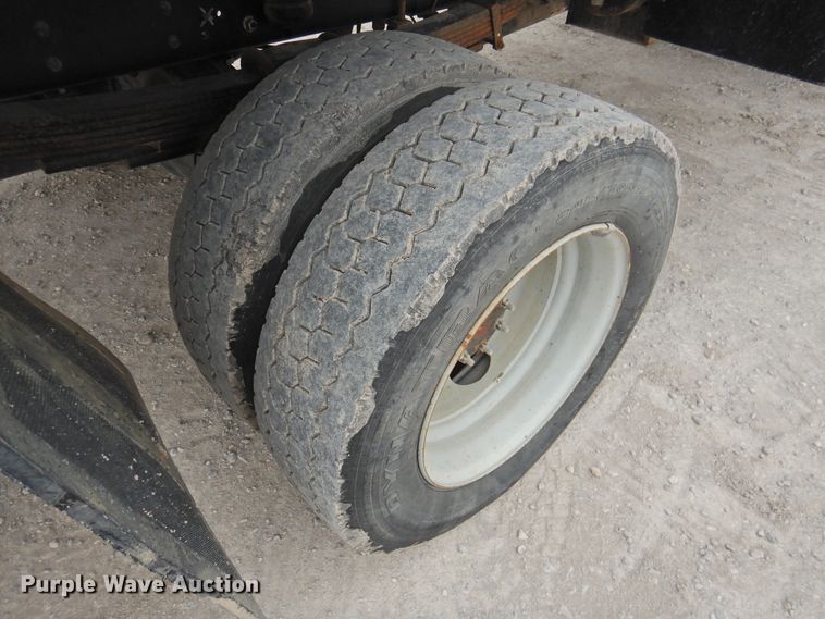 image for item HO9904 2007 Chevrolet C4500  Crew Cab flatbed truck