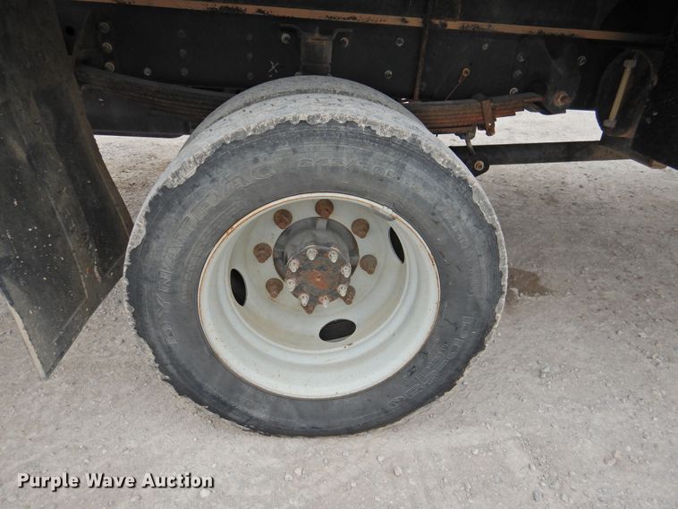 image for item HO9904 2007 Chevrolet C4500  Crew Cab flatbed truck