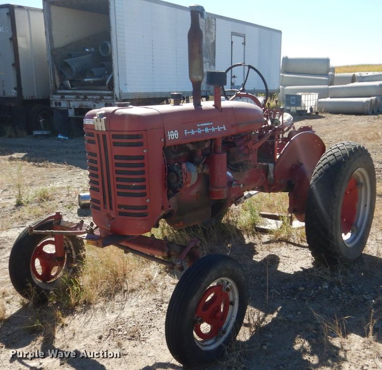 image for item HP9773 International Farmall 100  tractor