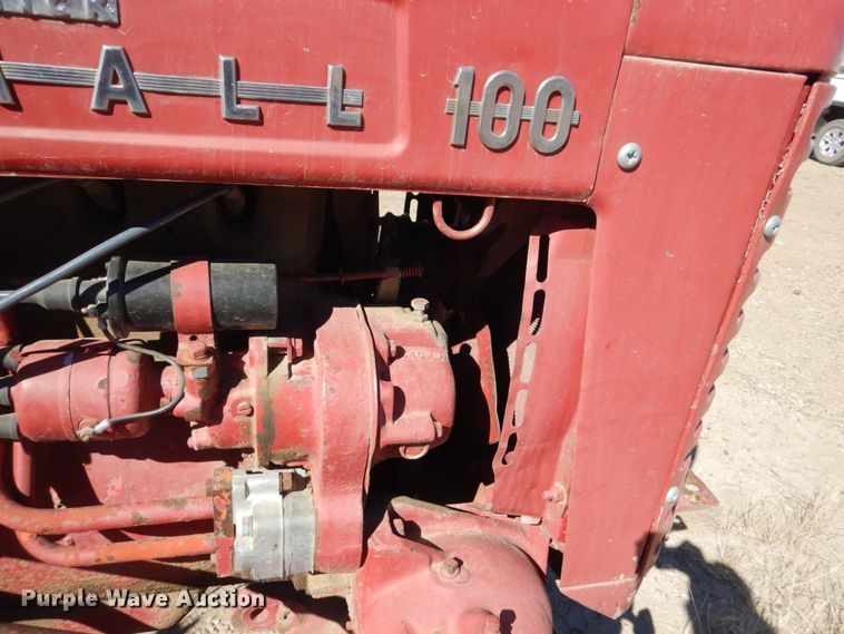 image for item HP9773 International Farmall 100  tractor