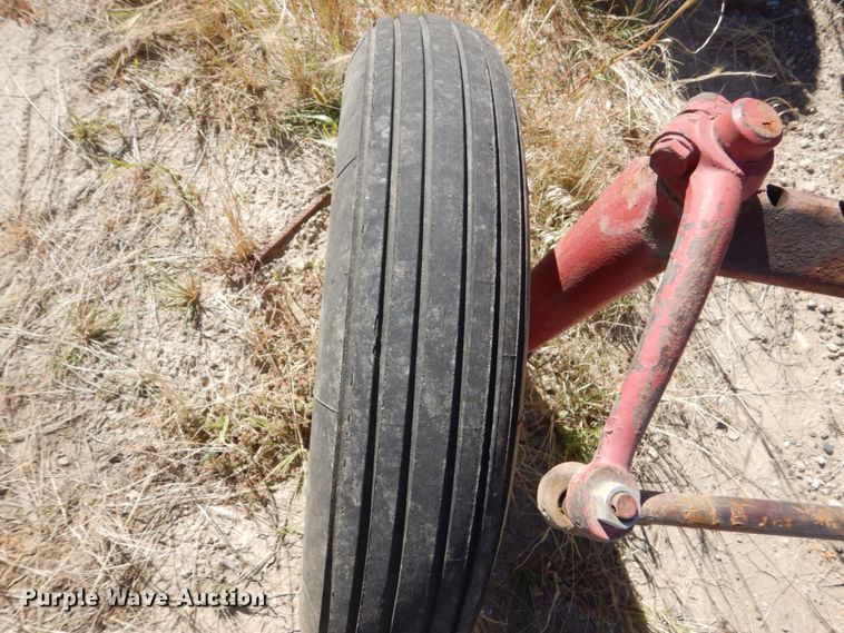 image for item HP9773 International Farmall 100  tractor