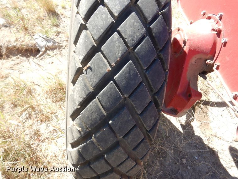 image for item HP9773 International Farmall 100  tractor