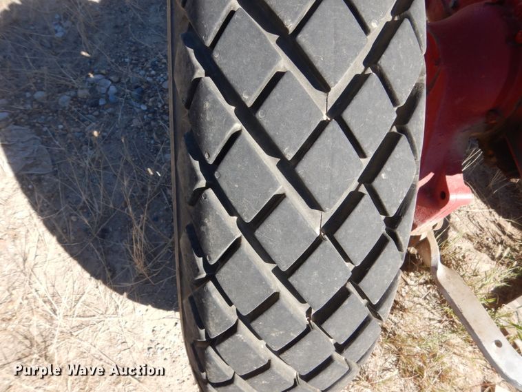 image for item HP9773 International Farmall 100  tractor