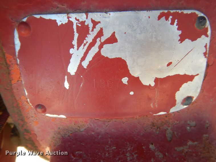 image for item HP9773 International Farmall 100  tractor