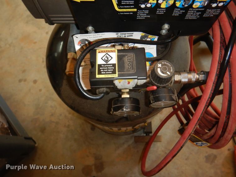 image for item HR9521 Central Pneumatic 61454  air compressor