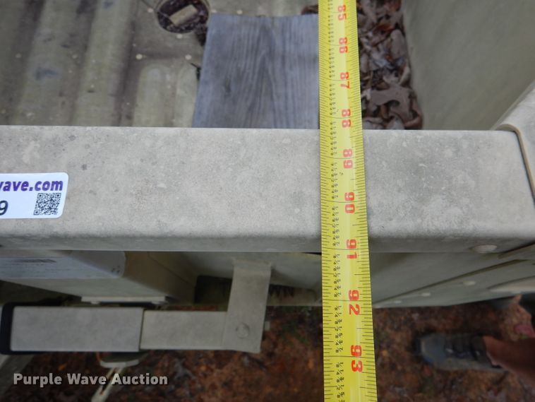 image for item HR9539 2009 cargo trailer