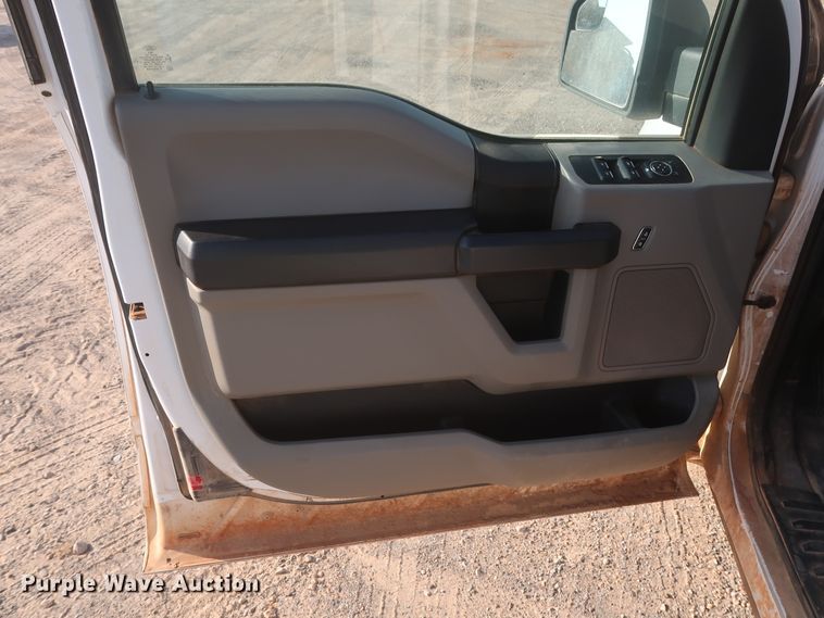 image for item HT9675 2017 Ford F150 XL  SuperCab pickup truck