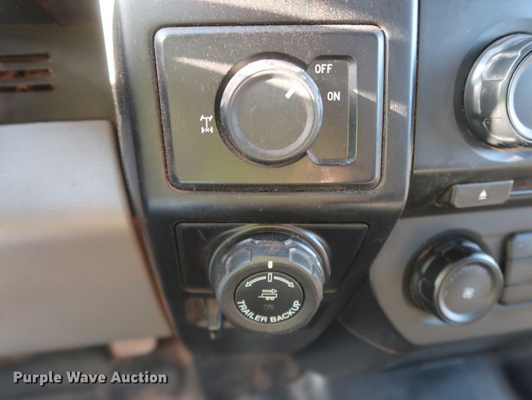 image for item HT9675 2017 Ford F150 XL  SuperCab pickup truck