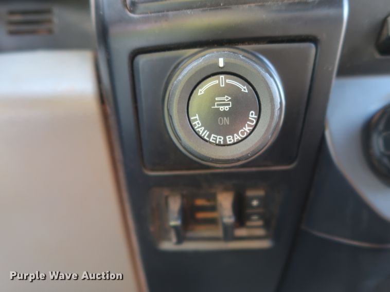 image for item HT9675 2017 Ford F150 XL  SuperCab pickup truck