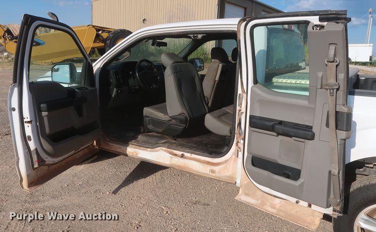 image for item HT9675 2017 Ford F150 XL  SuperCab pickup truck