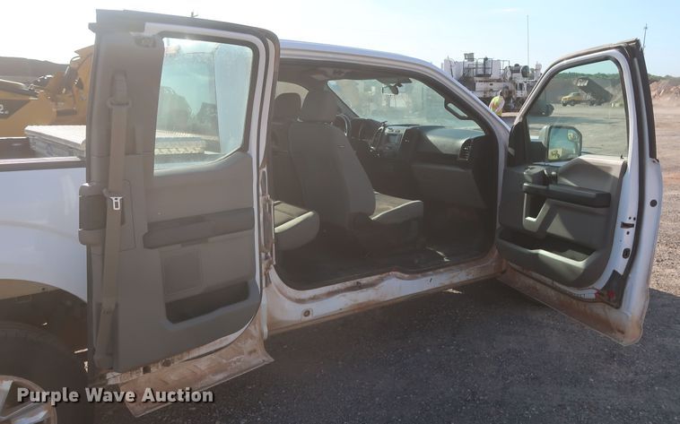 image for item HT9675 2017 Ford F150 XL  SuperCab pickup truck