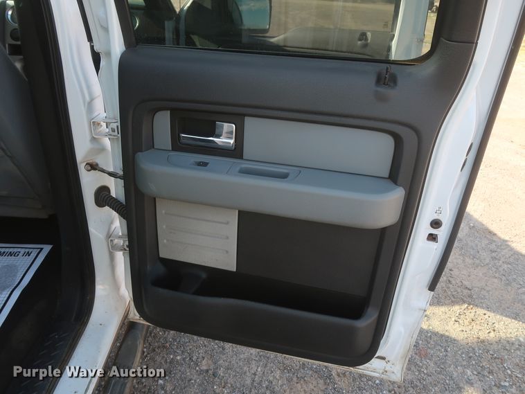 image for item HT9678 2014 Ford F150 XLT  SuperCrew pickup truck