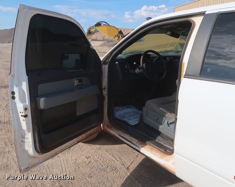 image for item HT9679 2013 Ford F150 XL  SuperCrew pickup truck