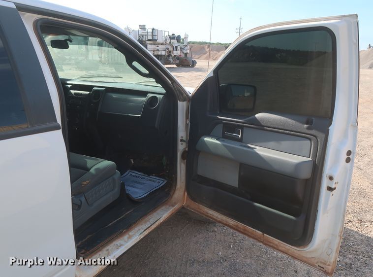 image for item HT9679 2013 Ford F150 XL  SuperCrew pickup truck