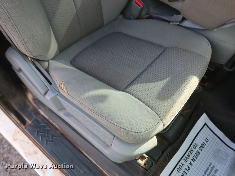 image for item HT9679 2013 Ford F150 XL  SuperCrew pickup truck