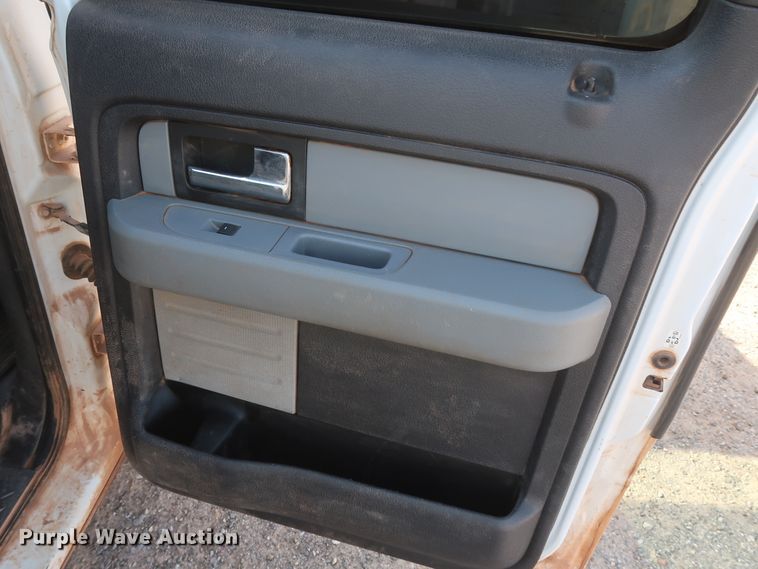 image for item HT9679 2013 Ford F150 XL  SuperCrew pickup truck