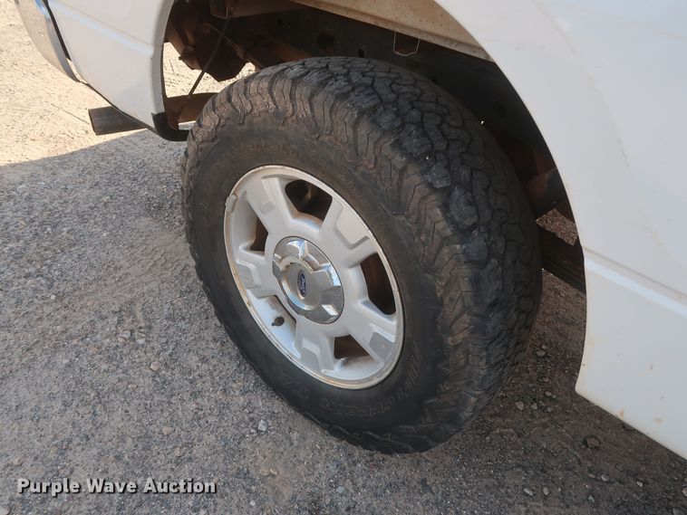 image for item HT9679 2013 Ford F150 XL  SuperCrew pickup truck