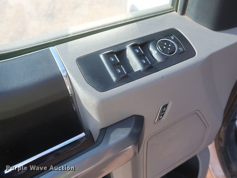 image for item HT9685 2015 Ford F150 XLT  SuperCab pickup truck