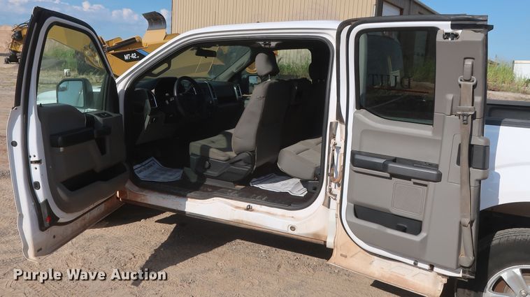 image for item HT9685 2015 Ford F150 XLT  SuperCab pickup truck