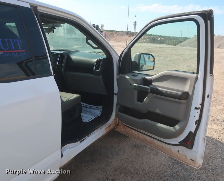 image for item HT9685 2015 Ford F150 XLT  SuperCab pickup truck