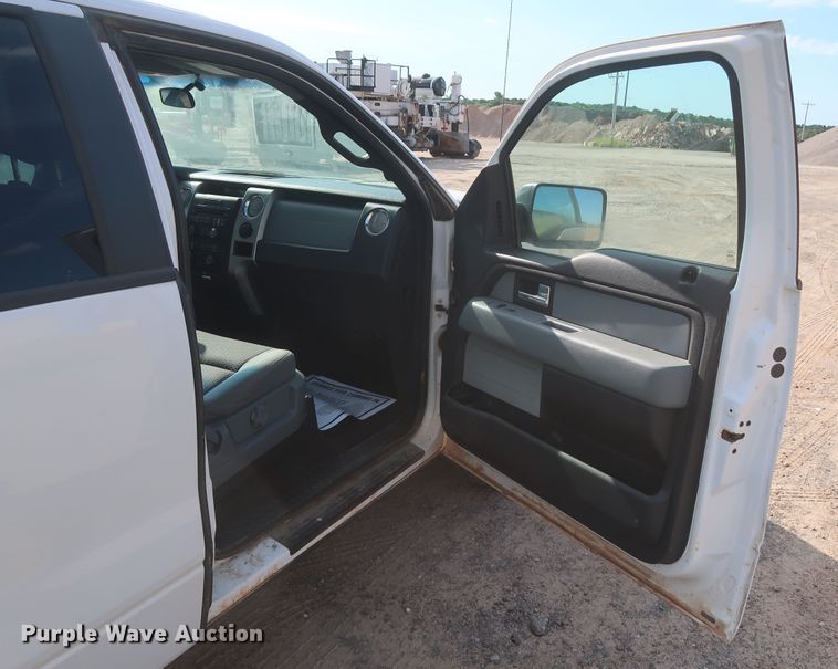 image for item HT9716 2014 Ford F150 XLT  SuperCab pickup truck