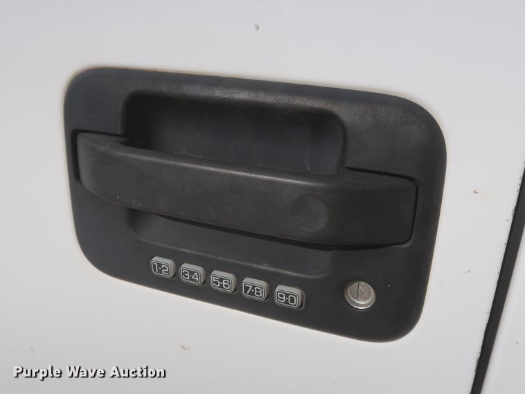 image for item HT9716 2014 Ford F150 XLT  SuperCab pickup truck