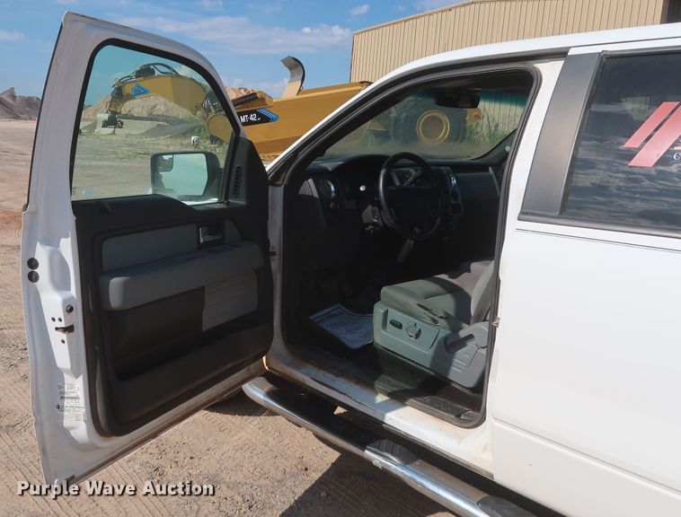 image for item HT9719 2013 Ford F150 XLT  SuperCrew pickup truck