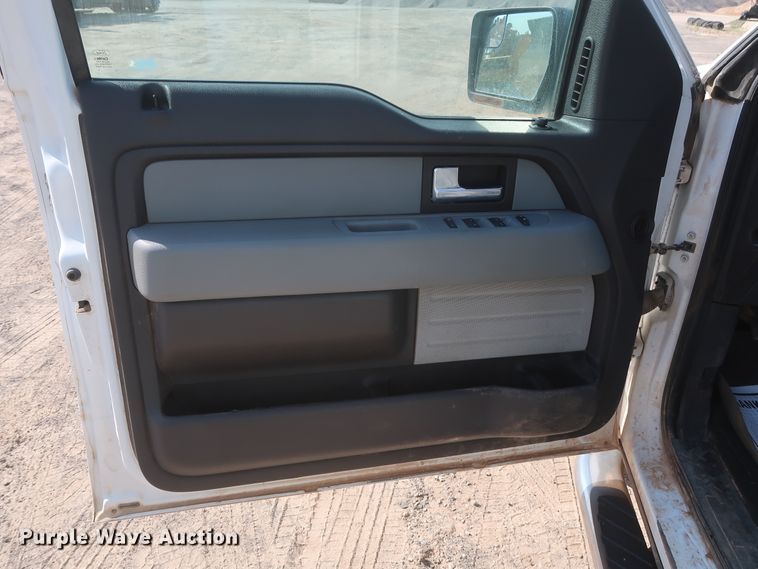 image for item HT9719 2013 Ford F150 XLT  SuperCrew pickup truck