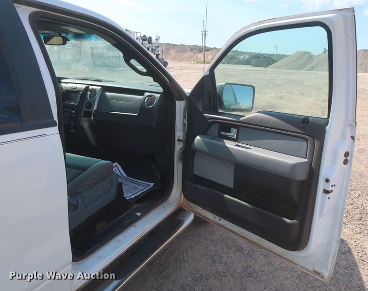 image for item HT9719 2013 Ford F150 XLT  SuperCrew pickup truck