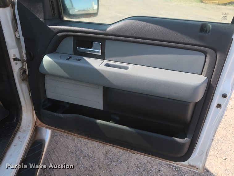 image for item HT9719 2013 Ford F150 XLT  SuperCrew pickup truck