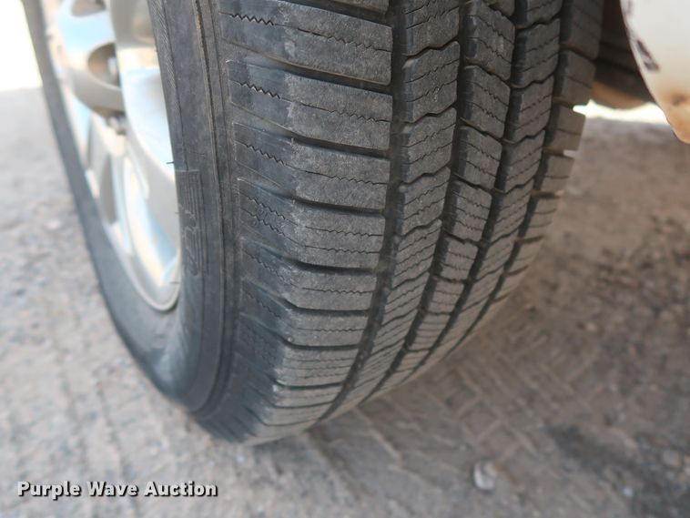 image for item HT9719 2013 Ford F150 XLT  SuperCrew pickup truck