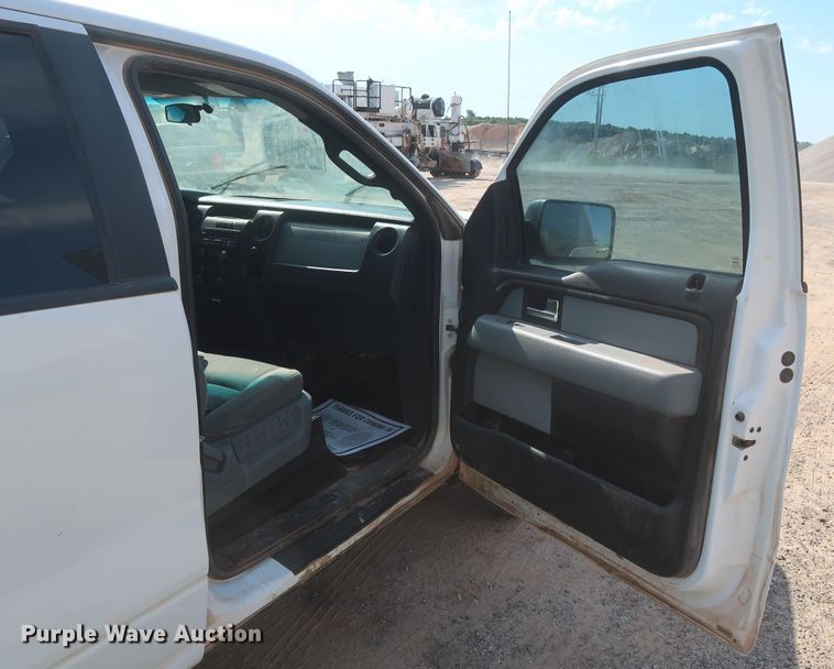 image for item HT9720 2013 Ford F150 XL  SuperCrew pickup truck