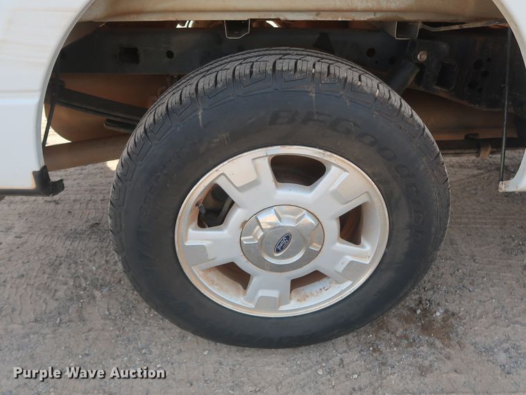 image for item HT9720 2013 Ford F150 XL  SuperCrew pickup truck