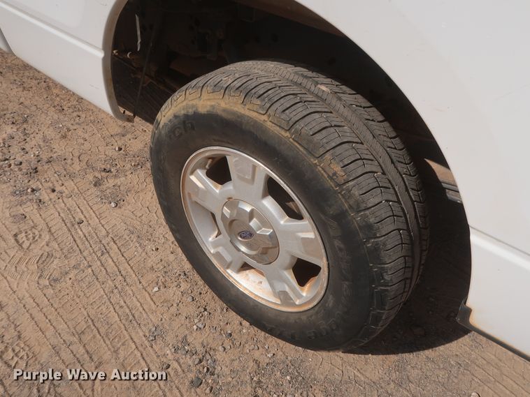 image for item HT9720 2013 Ford F150 XL  SuperCrew pickup truck