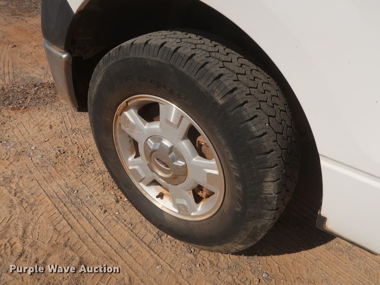 image for item HT9720 2013 Ford F150 XL  SuperCrew pickup truck