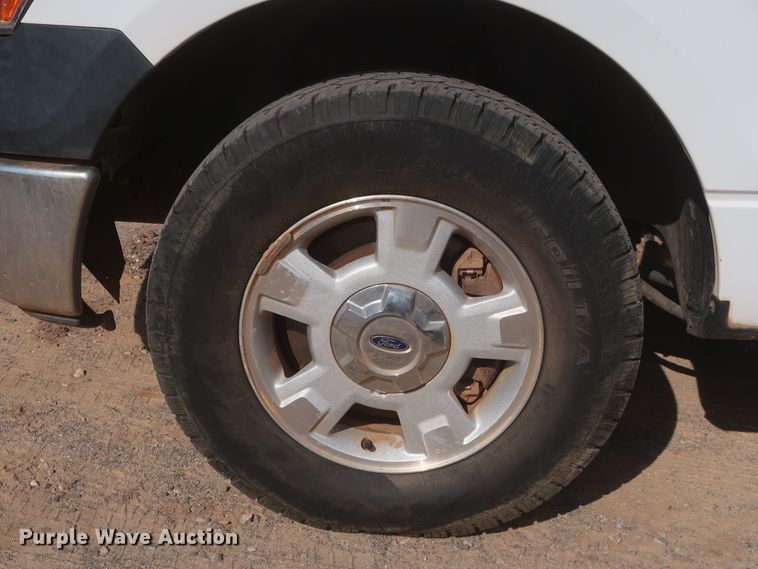 image for item HT9720 2013 Ford F150 XL  SuperCrew pickup truck