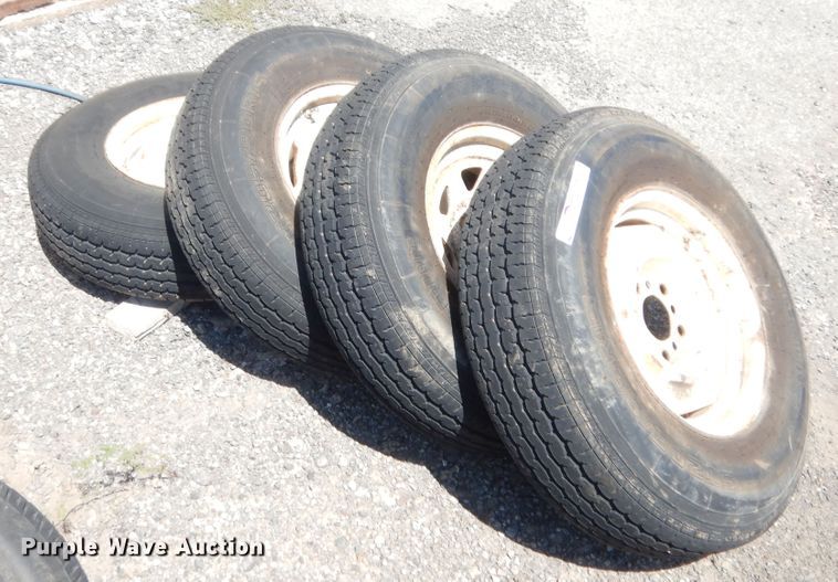 image for item HT9742 (4) 205/90R15 tires and wheels