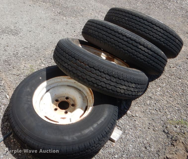 image for item HT9742 (4) 205/90R15 tires and wheels