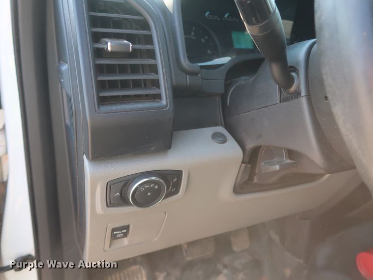 image for item HT9748 2018 Ford F150 XL  pickup truck