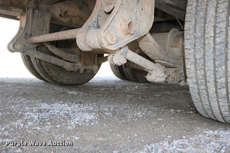 image for item DD6141 2000 Interstate 20DT equipment trailer with mixing system