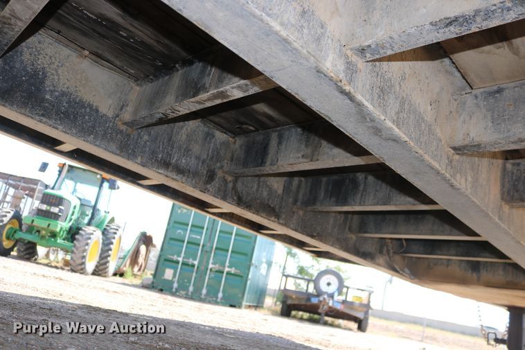 image for item DD6141 2000 Interstate 20DT equipment trailer with mixing system