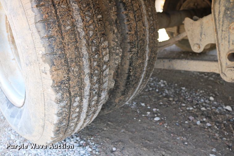 image for item DD6141 2000 Interstate 20DT equipment trailer with mixing system