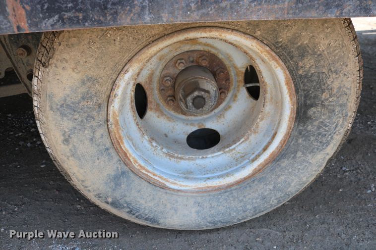 image for item DD6141 2000 Interstate 20DT equipment trailer with mixing system