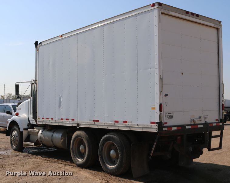 image for item DD6142 1995 Kenworth T800  box truck with mixing system